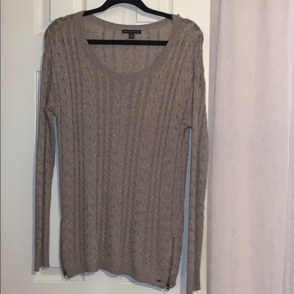 American Eagle Sweater